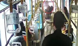 淮安公交车爆料事件最新,乘客冲突事件引发社会关注